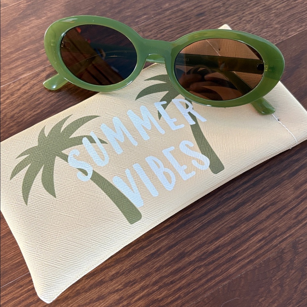 Green Retro Sunglasses Oval With Pouch NEW